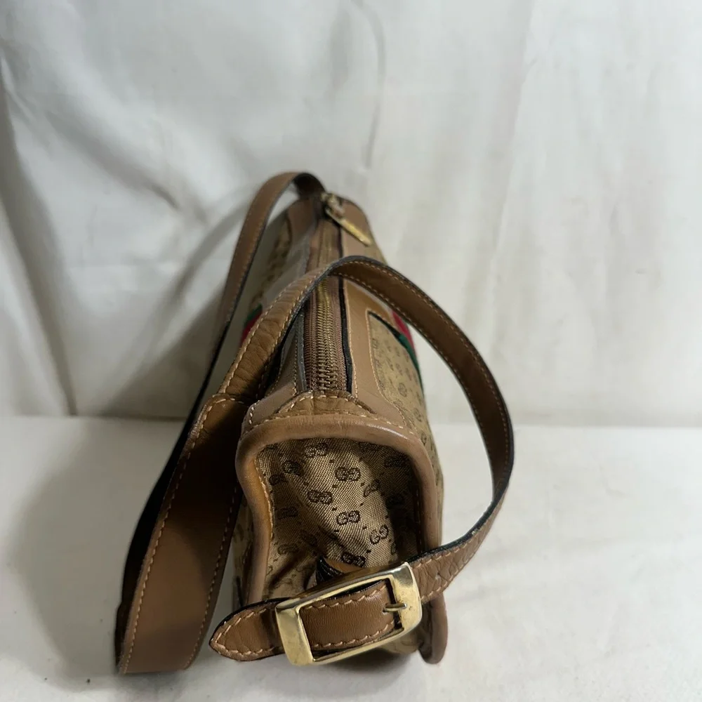 Gucci Shoulder Bag - Picture 4 of 9